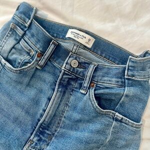 Abercrombie High Rise Super Skinny Ankle Jean- 26